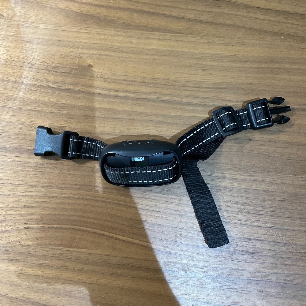 Stopwoofer No Shock Bark Collar for Dogs - Missing the Battery Covers